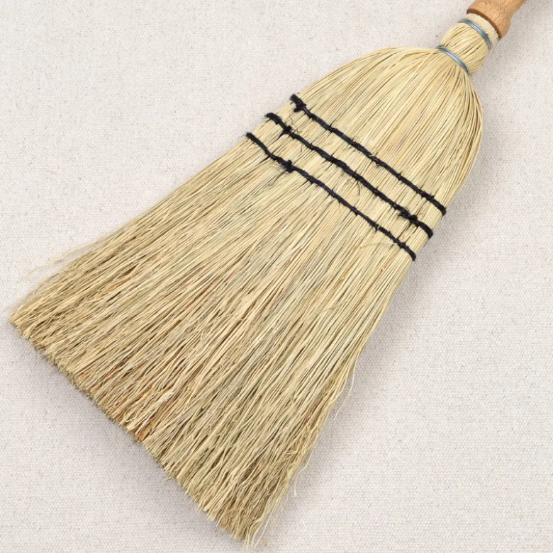Balai en paille de riz
