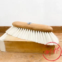 Balai en poils de chèvre