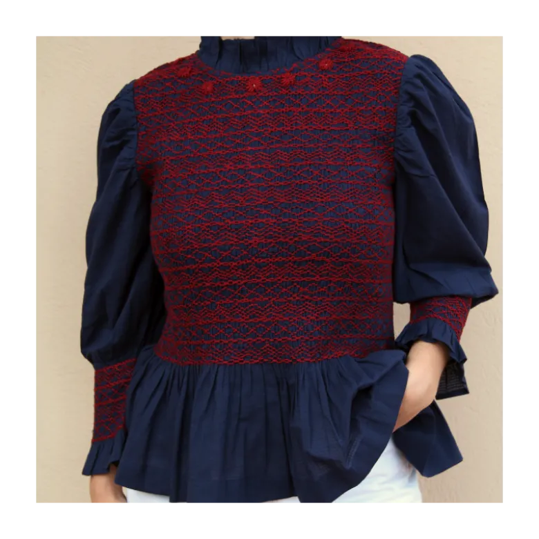 Blouse marine à smocks