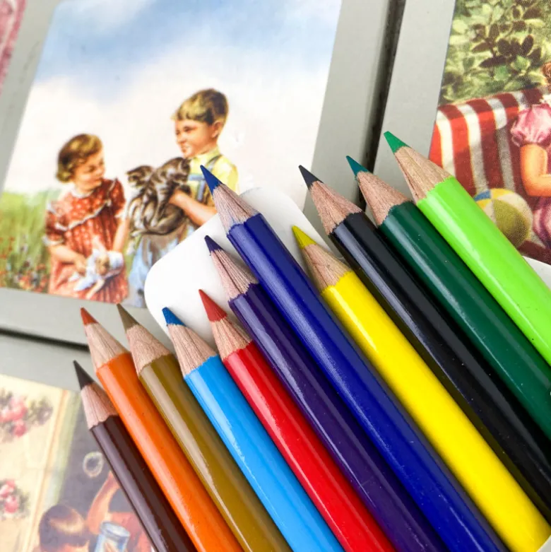 Boîte 12 petits crayons de couleur