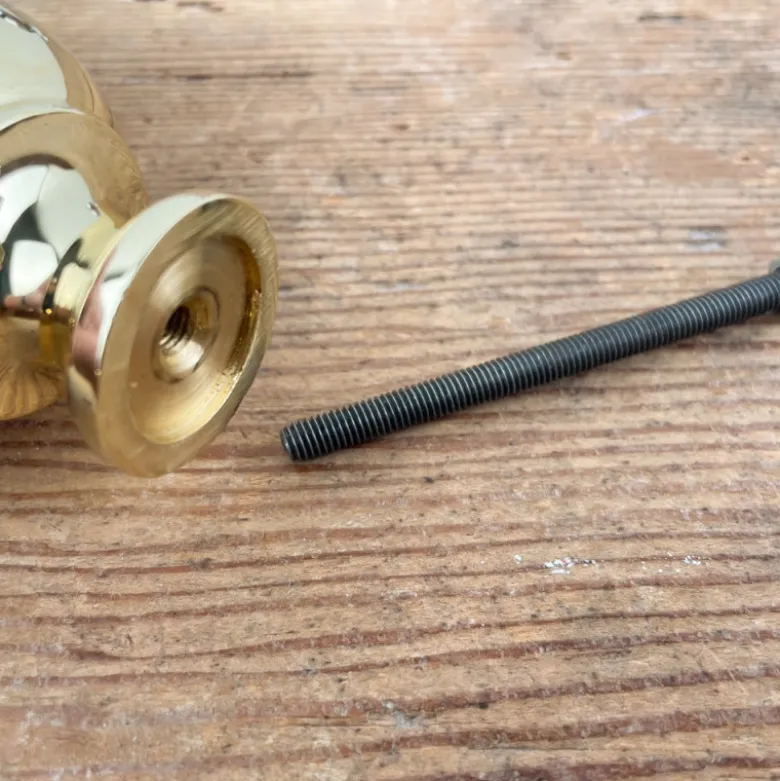 Boule de laiton à fixer Ø 50 mm