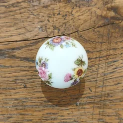 Bouton de tiroir en porcelaine motif fleuri