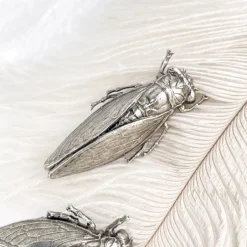 Broche cigale vieil argent