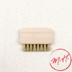 Brosse à daim