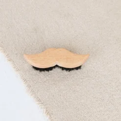 Brosse à moustache