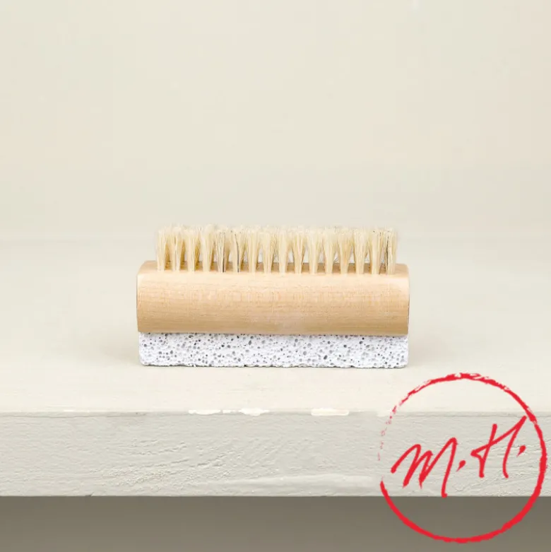 Brosse à ongles avec pierre ponce