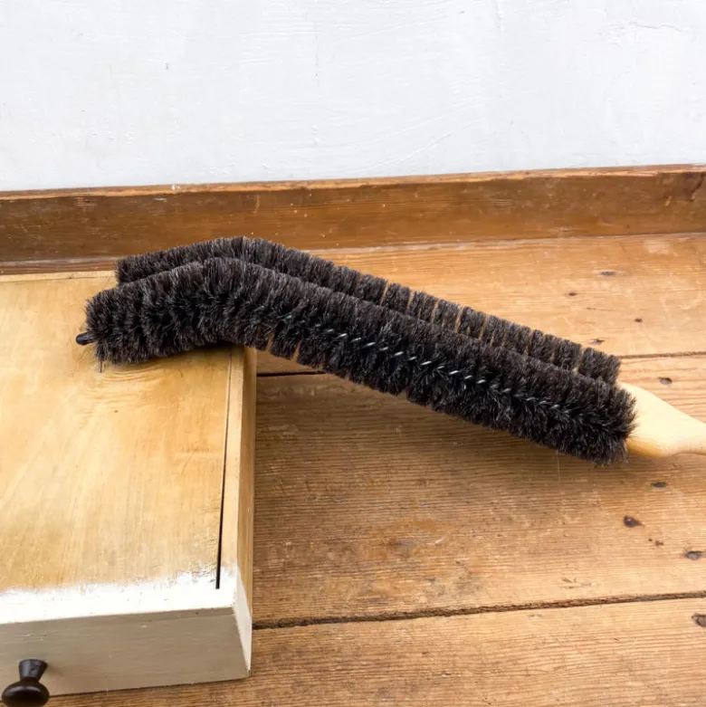 Brosse pour radiateur de salle de bain