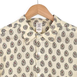 Chemise provençale motif aubépine beige