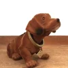 Chien qui bouge la tête