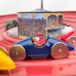Circuit de course de voitures mécaniques