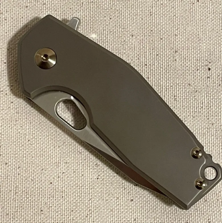 Couteau Fox Suru Titanium Bronze