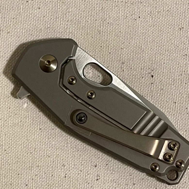 Couteau Fox Suru Titanium Bronze