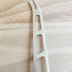 Couteau à fromage long