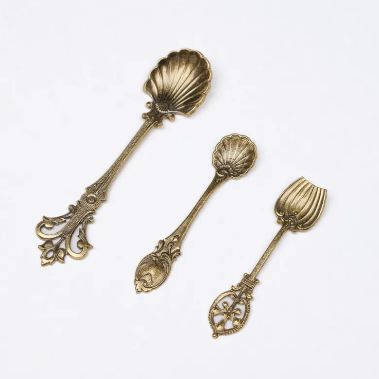 Cuillère à sel dorée