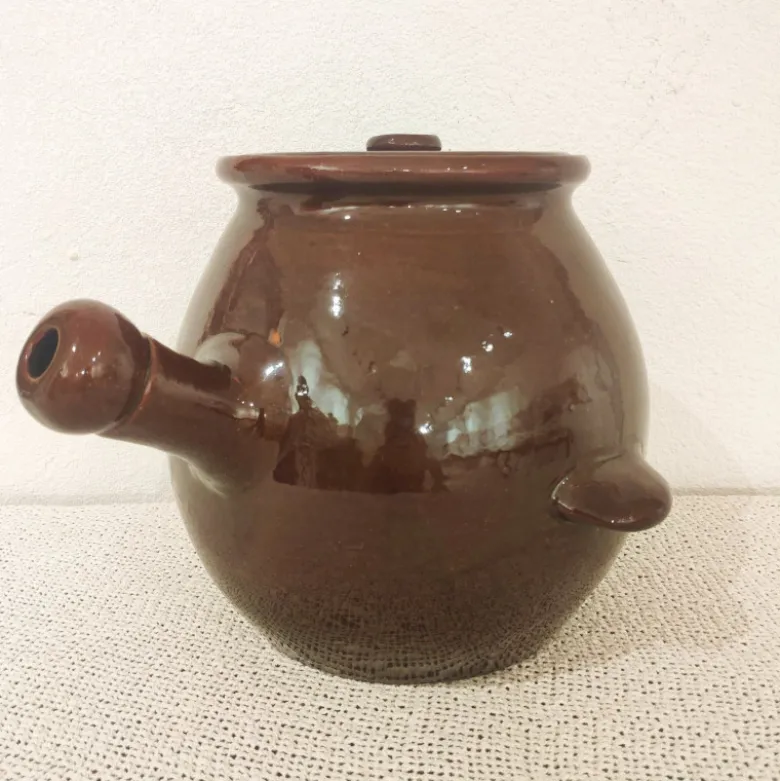 Daubière en terre cuite châtaigne