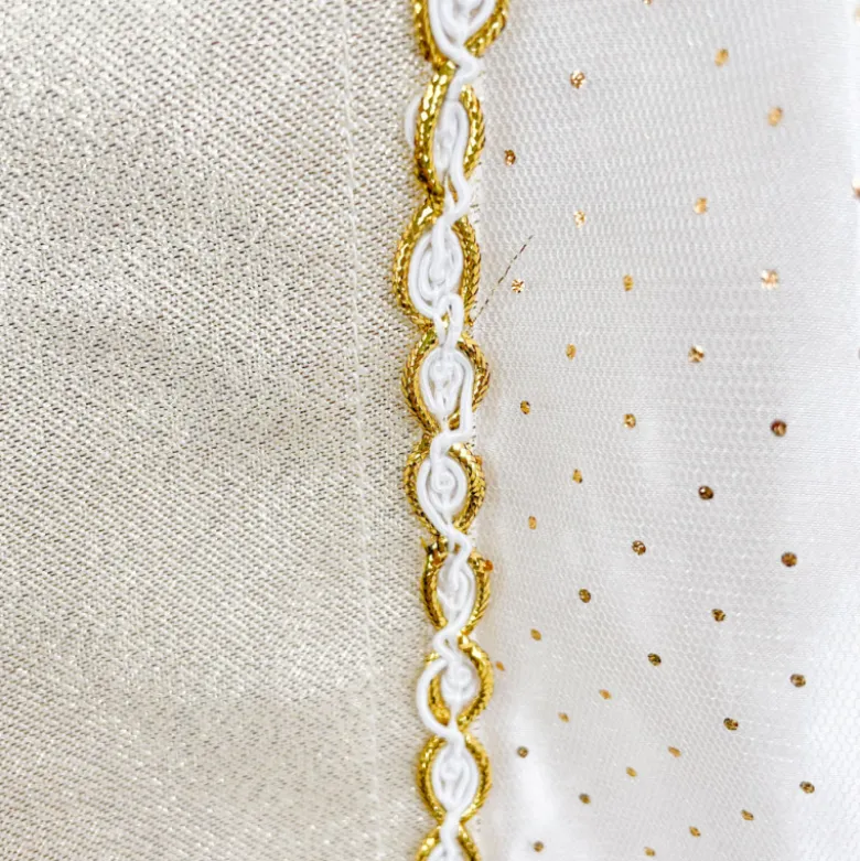 Déguisement robe de princesse dorée à cape