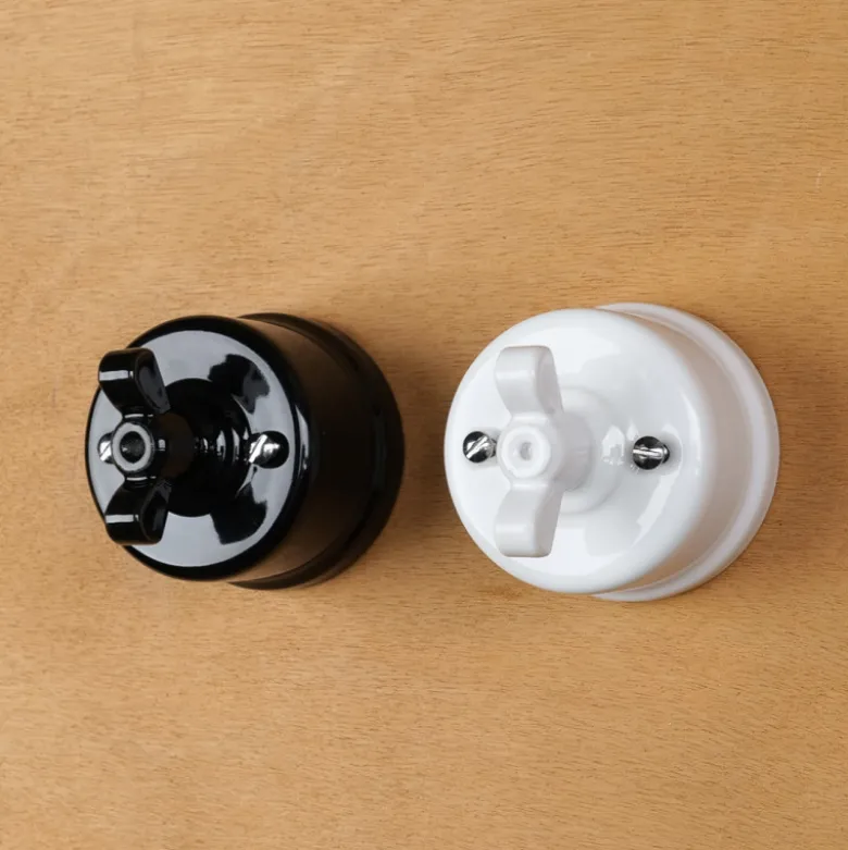 Interrupteur va-et-vient en porcelaine