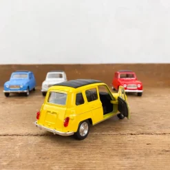 Miniature Renault 4L