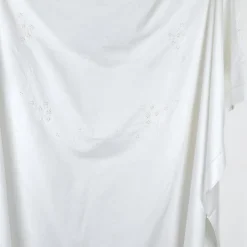 Nappe en coton blanche brodée