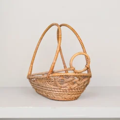 Panier-verseur en paille tressée