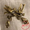 Pins Branche Oiseaux