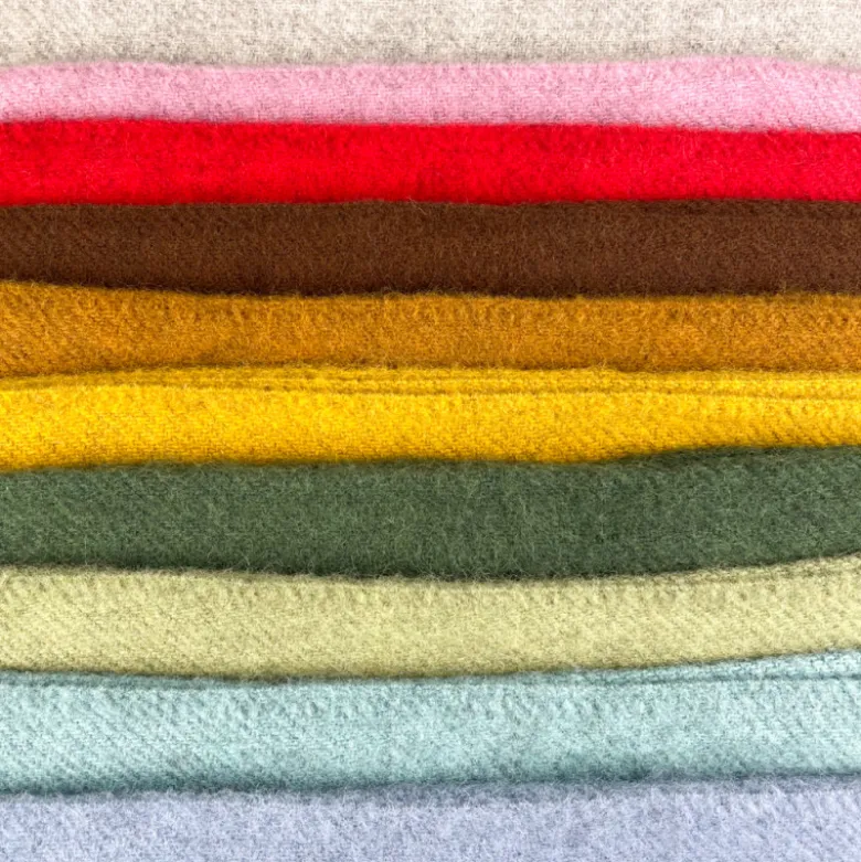 Plaid suédois XL en laine colorée