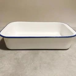 Plat à four émail blanc liseré bleu