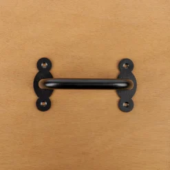 Poignée festonnée