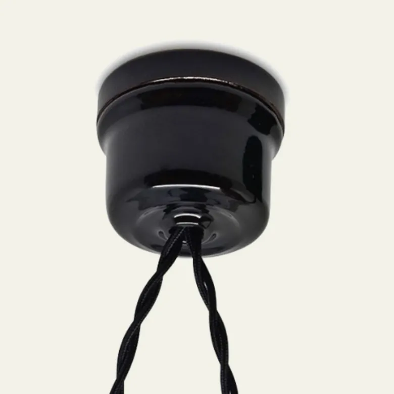 Rosace en porcelaine noire
