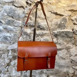 Sacoche rigide en cuir