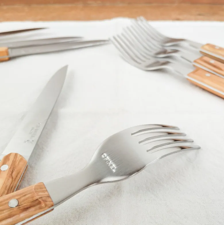 Set de 4 couteaux et fourchettes en olivier Opinel