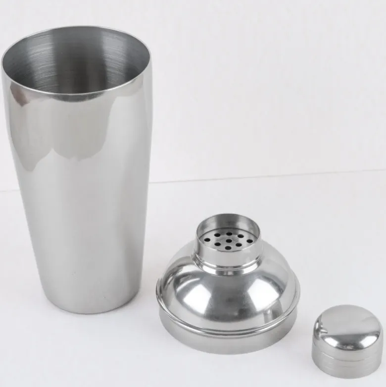 Shaker à cocktail en inox 75 cl