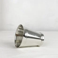 Timbale de naissance en étain brillant
